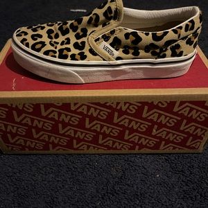 Girls Vans slip on shoes